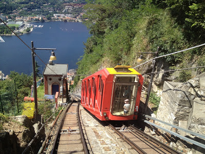 Lago de Como na Itália.  Norte da Itália.  Visite o Lago de Como