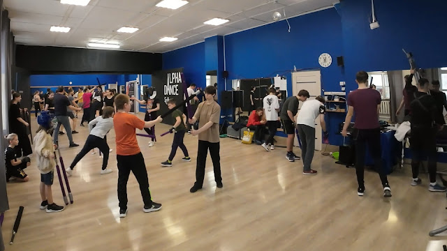 Урок японского фехтования японским мечом катана в школе кендзюцу Katana Club