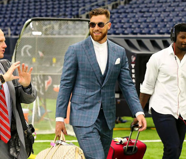 travis kelce style