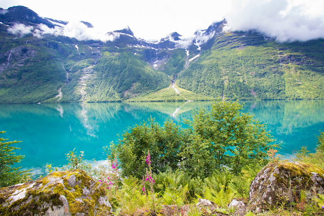 Loen (lovatnet), strada verso il ghiacciaio Kjenndalsbreen