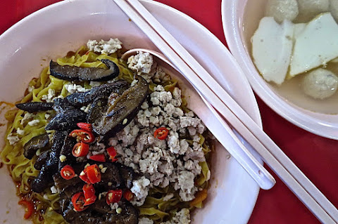 Yuan Ji Fishball Noodles U源記魚圓麵), mushroom minced meat mee pok