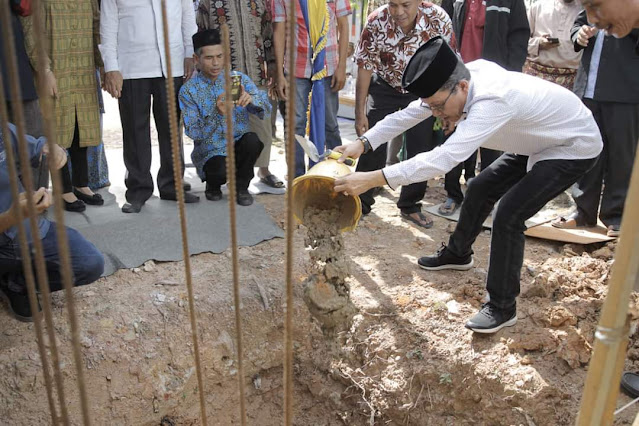 Hadiri Peletakan Batu Pertama TPQ Darul Ihsan, Amsakar: Pembinaan Spiritual Semakin Baik