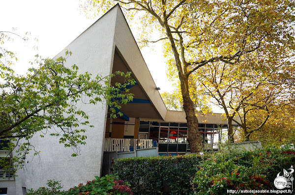 Nantes - "Le Tertre" - Restaurant Universitaire - Petit Port.  Architecte: Louis Arretche avec André Guillou, Pierre Doucet  Construction: vers 1967 