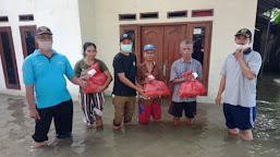 Pemdes Parigi Bagikan Sembako kepada Warga Terdampak Banjir