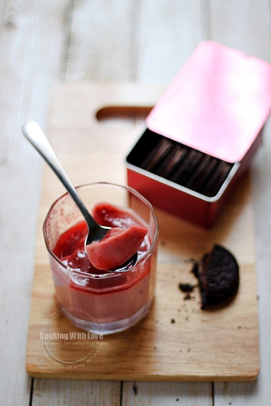 Cooking With Love: Puding Strawberry Dan Roti Kentang Keju