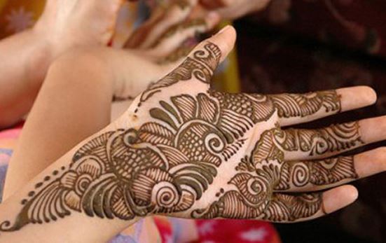 Simple Mehndi Designs For Front Hands