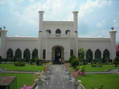 jalan masuk, pintu gerbang istana-siak riau