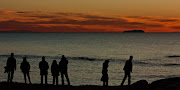 Tramonto sul mare. Per Vera, che in Brasile ne vedrà di altrettanto belli, . (caterini )