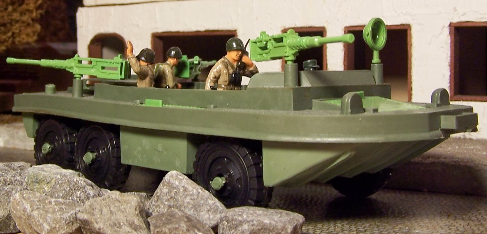 WWII Plastic Toy Soldiers: US Amphibious Vehicles