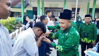 Peringati HGN 2022, PERGUNU Aceh Santuni Siswa-siswi Yatim Piatu di MTsN 8 Aceh Besar