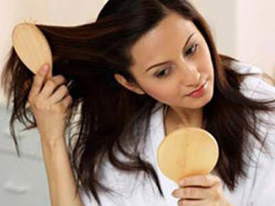 Thuốc trị rụng tóc hư tổn hiệu quả cho nữ giới