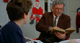 Peter Falk reading to Fred Savage © 1987 Twentieth Century Fox