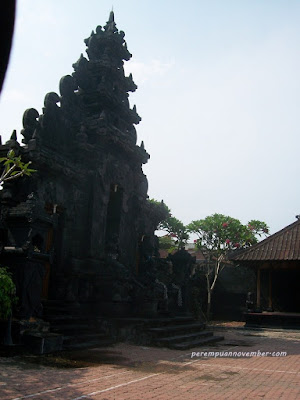 tempat ibadah umat hindu