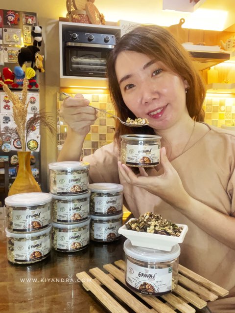 ria kiyandra review granola