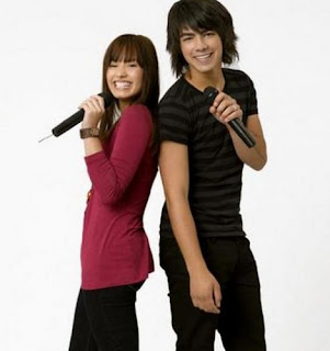 Joe Jonas And Demi Lovato