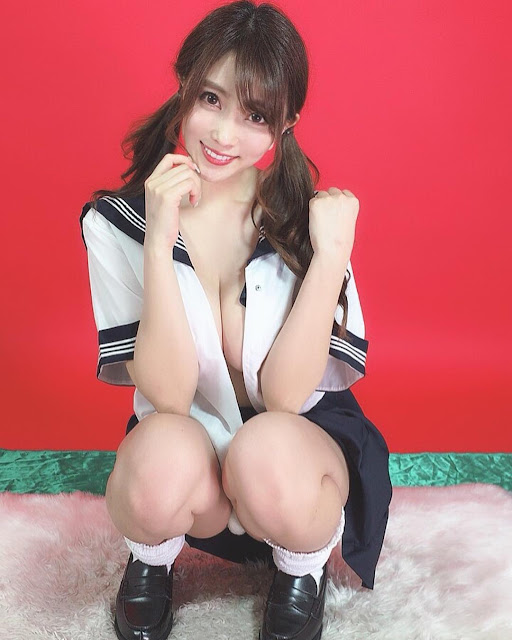 Tomomi Morisaki – Japanese Girls in Sexy School Uniform