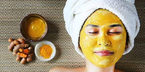 Various home recipes to make natural facial masks specifically for oily skin