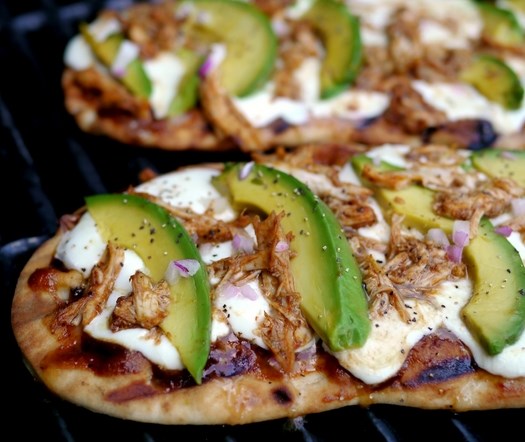 Grilled Avocado-Barbecue Chicken Naan Pizza #dinner #lunch