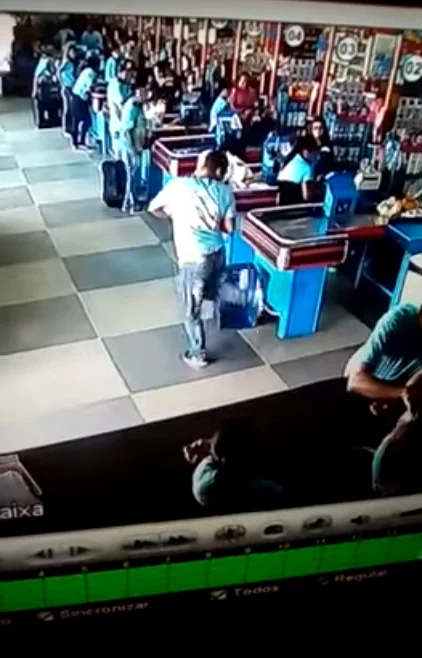 Brazilian shopper caught performing stunning skill in supermarket