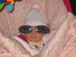 Lucia con gafas de sol