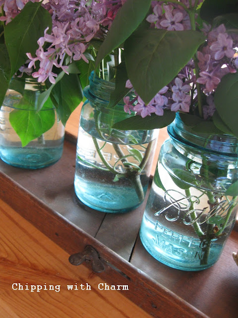 Chipping with Charm:  Spring Lilac Centerpiece...http://chippingwithcharm.blogspot.com/