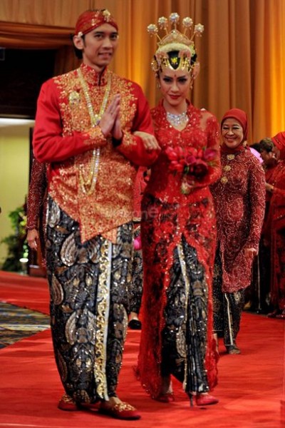 Ini Dia Seputar Busana Pengantin Jawa Modern gebeet com