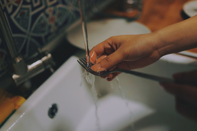 Washing Dishes is the Gotdamned Worst