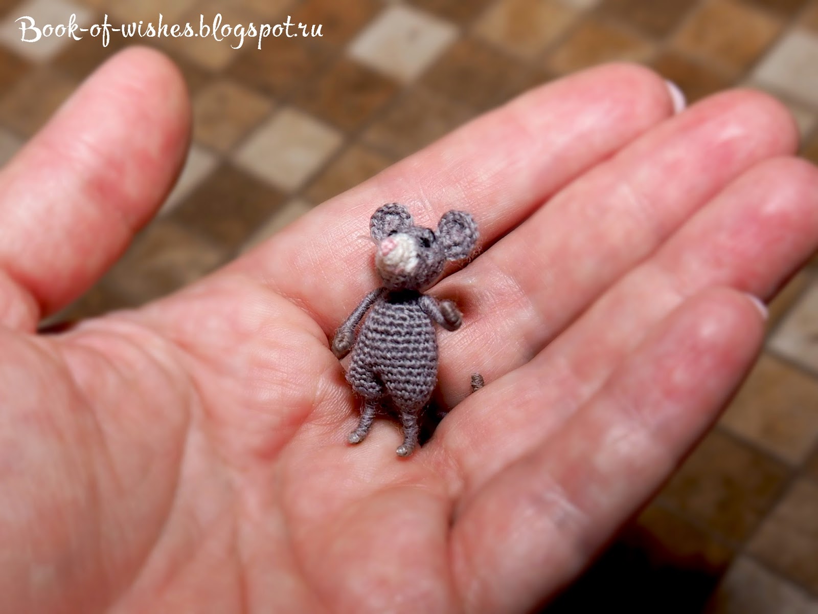 mini crochet mouse