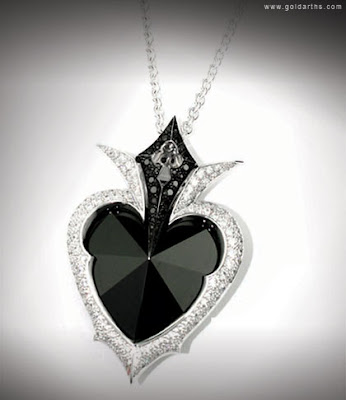 Black And White Fashion Jewellery Photos