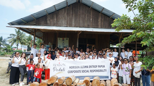 Horison Ultima Entrop Papua Berbagi Kasih di Panti Asuhan Pembawa Terang Holtekamp