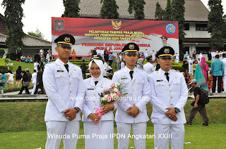 jasa foto wisuda, bandung fotografi, jasa foto keluarga, jasa foto bandung, fotografer bandung