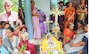 മലയാള നാടേ …ലജ്ജിക്കുക…മകനും കുടുംബവും വീടുപൂട്ടി പോയി.. മൃതദേഹവുമായി വീട്ടുമുറ്റത്ത് മണിക്കൂറോളം.. അന്ത്യയാത്രയും അനാഥനെപ്പോലെ... 