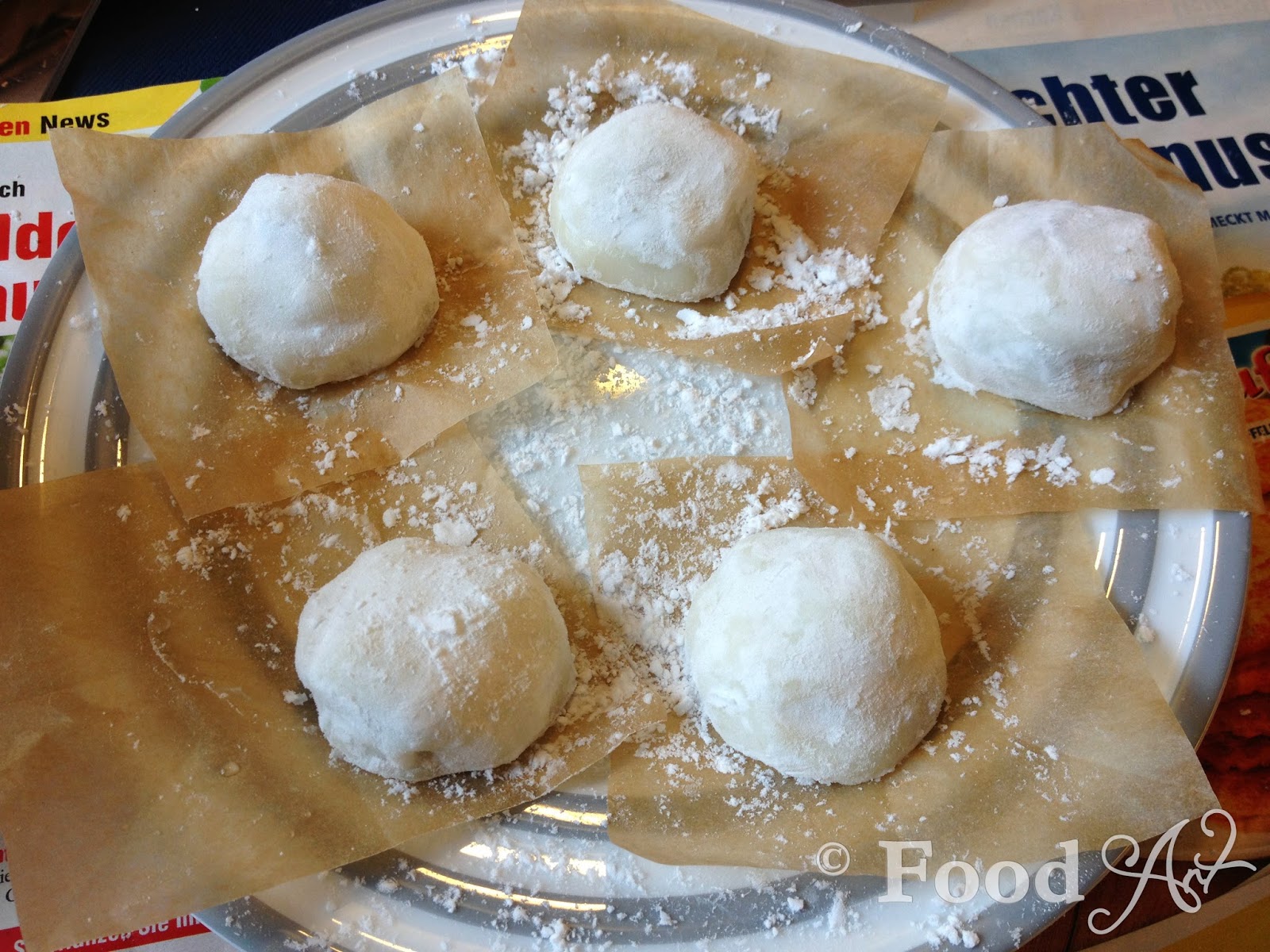 Mochi mit Anko und Puderzucker - Food Art