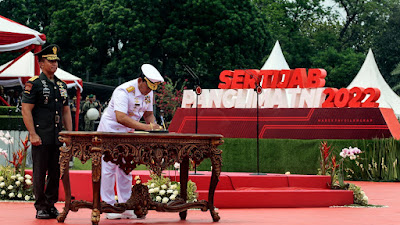 Komandan Kodiklatal Hadiri Serah Terima Jabatan Panglima TNI