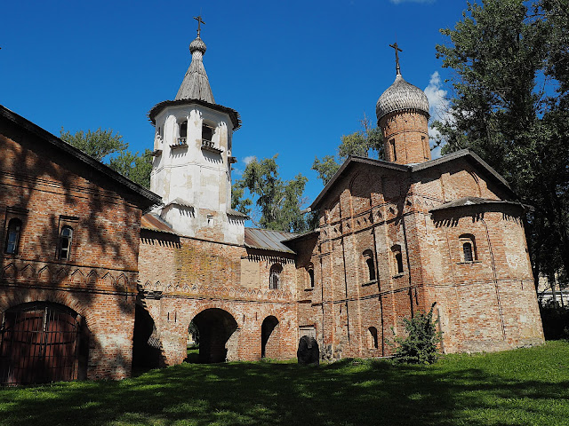 Великий Новгород, церковь Михаила Архангела