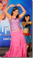 actress_suja_dance_pics