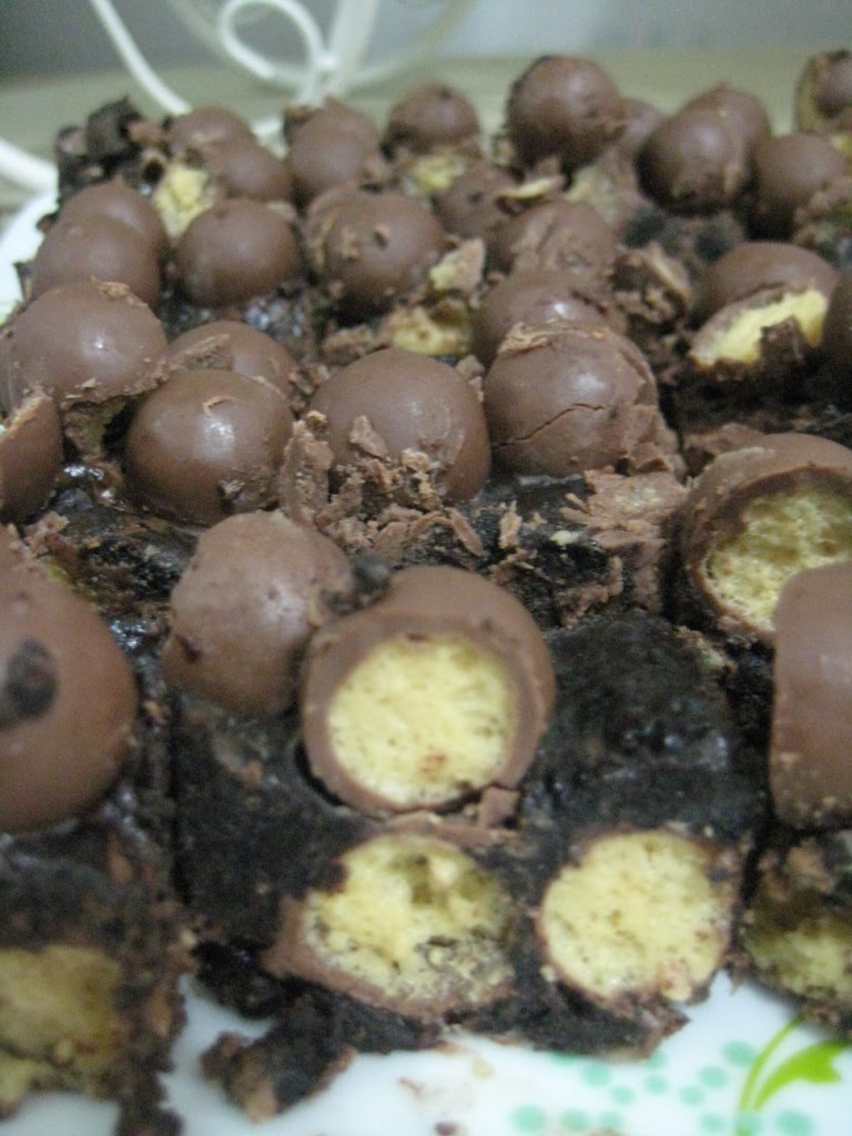 Yatie's Cooking: MALTESERS SQUARE