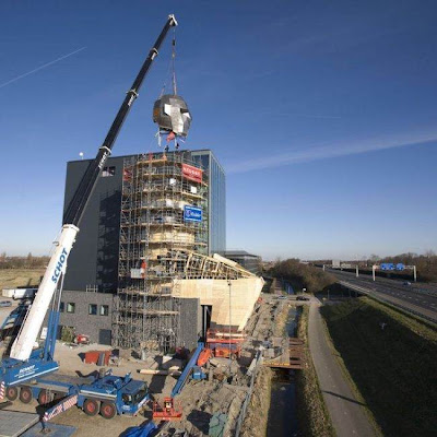 building in Netherlands charts human body