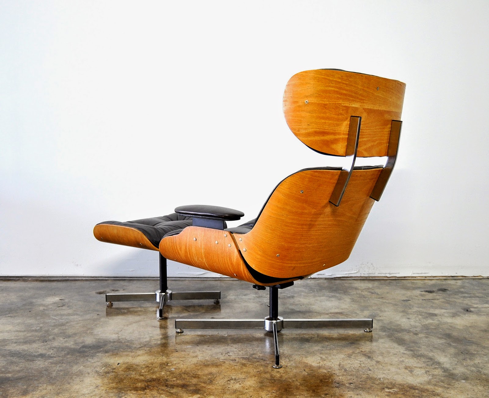 SELECT MODERN: Plycraft Eames Style Leather Lounge Chair ...