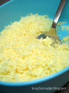 grated-Cheddar-cheese