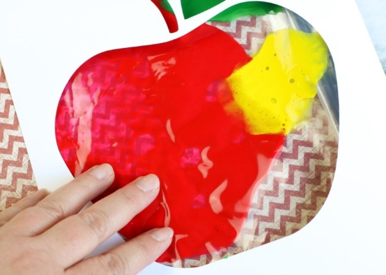 Apple theme mess free painting for toddlers and preschoolers