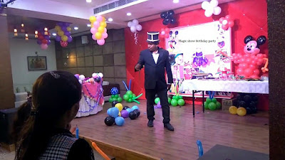 Magic show birthday party