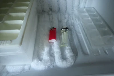 ライターを冷凍庫で冷やす