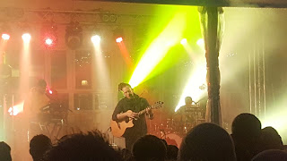 Newton Faulkner playing at Lusty Glaze beach in Cornwall