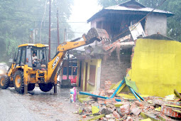 Thirteen structures along teesta demolished avert mishaps