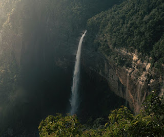 Manawayupuna Falls, also known as Jurassic Falls