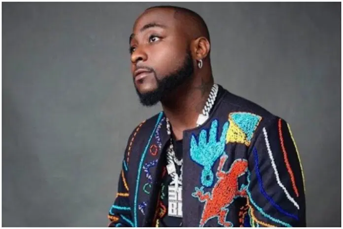 Davido returned online after the death of his son (Ifeanyi) and unfollowed people..