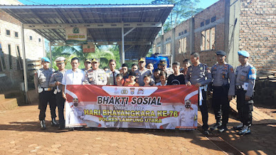 Jelang Hari Bhayangkara Ke-76, Polres Lampung Utara Gelar Bansos di Ponpes
