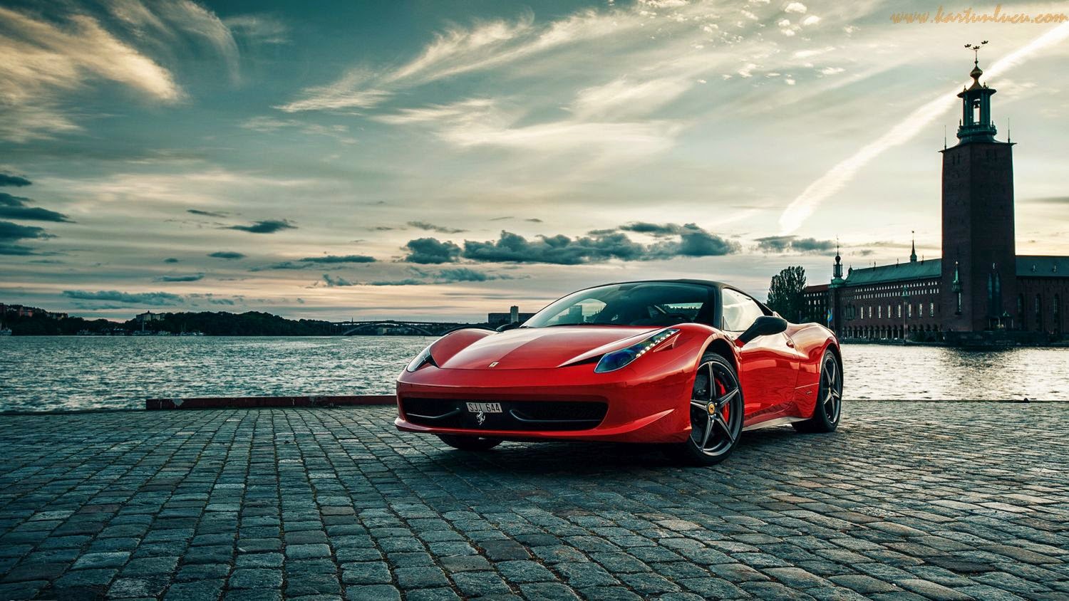 10 GAMBAR WALLPAPER KEREN MOBIL FERRARI Gambar Kartun Lucu Dan