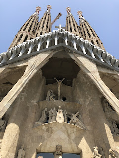 聖堂の中はファンタジーな森だった！〜Sagrada Família /サグラダ・ファミリア〜